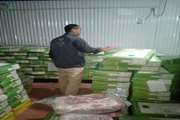 ضبط ۲۶۰۰ کیلوگرم خمیر مرغ منجمد غیرمجاز در شهرستان اشتهارد